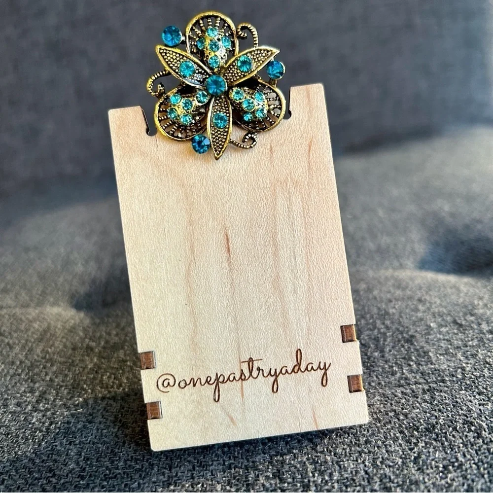 Austrian Crystal Rhinestone Fashion Brooch Pin, Blue, Aqua, Gold (FLORAL)